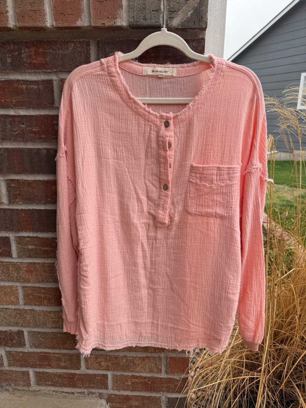 Blue Velvet Ladies M Oversized Washed Pink/Peach Gauze Long Sleeve Henley Top